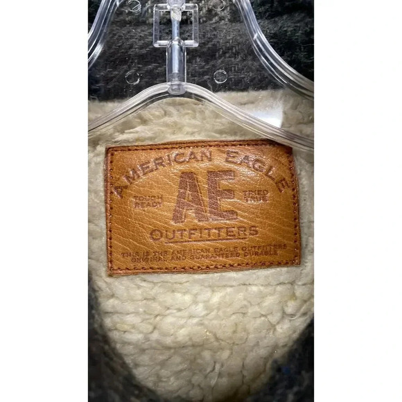 Vintage Men's Warm American Eagle Outfitters Plaid Flannel Sherpa Vest Size  M/L - Picture 6 of 7